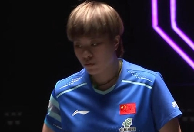 bXOmb, 穿迪亚兹的, 反观王艺迪