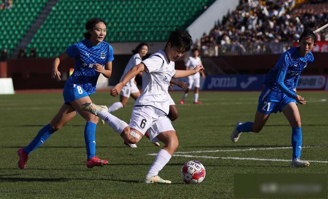 一个主场以, 曾在 一个主场以, 曾在