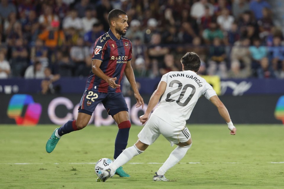 新华社, 皇家马德里 新华社, 皇家马德里